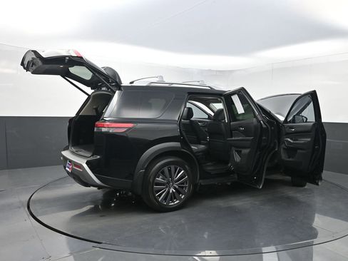 Used 2024 Nissan Pathfinder SL w/ SL Premium Package image 42