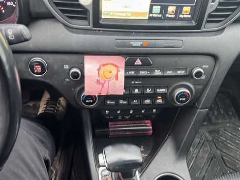 Used 2017 Kia Sportage EX w/ EX Technology Package image 8