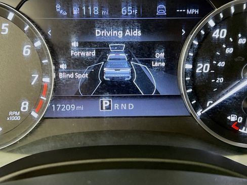 Used 2022 Nissan Frontier SV w/ Technology Package image 12