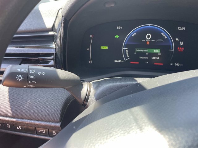 Used 2025 Toyota Camry LE FWD image 32