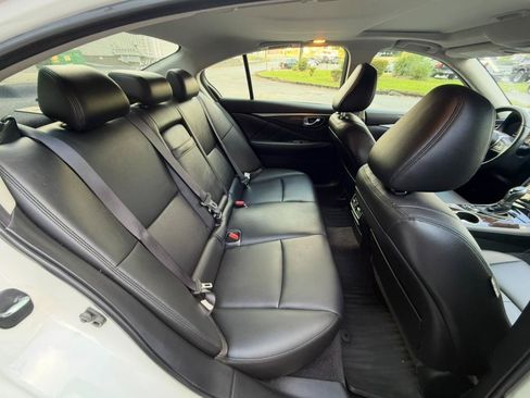 Used 2018 INFINITI Q50 Luxe w/ Essential Package (2.0T Luxe) AWD/4WD image 14