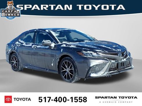 Used 2024 Toyota Camry SE image 5