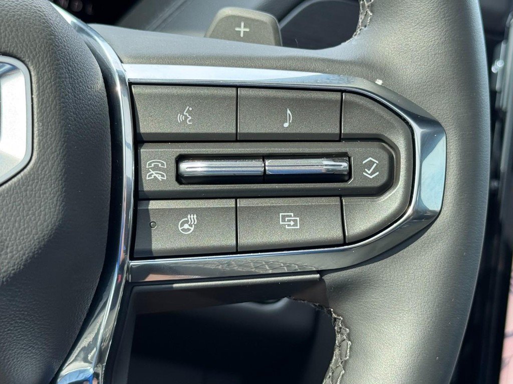 New 2026 GMC Yukon Denali w/ Sun & Power Step Package AWD/4WD image 18