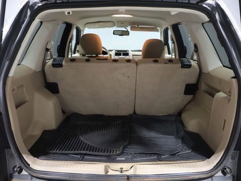 Used 2010 Ford Escape XLT image 19