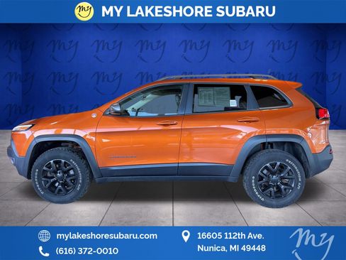 Used 2015 Jeep Cherokee Trailhawk w/ Comfort/Convenience Group image 4
