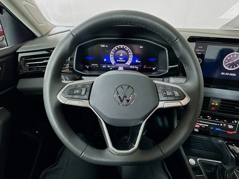 New 2026 Volkswagen Jetta SE FWD image 11