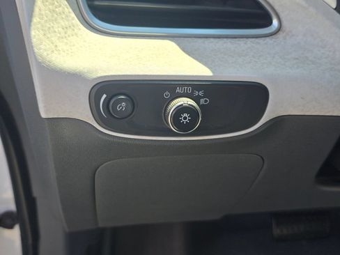 Used 2020 Chevrolet Bolt LT FWD image 24
