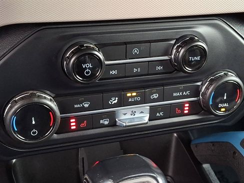 Certified 2022 Ford Bronco Wildtrak image 17