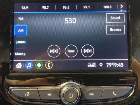 Used 2021 Chevrolet Trax LT w/ LT Convenience Package FWD image 25