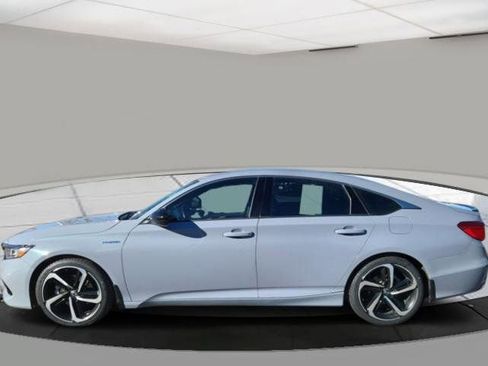 Used 2022 Honda Accord Sport image 2