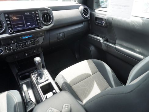 Used 2023 Toyota Tacoma TRD Off-Road AWD/4WD image 16