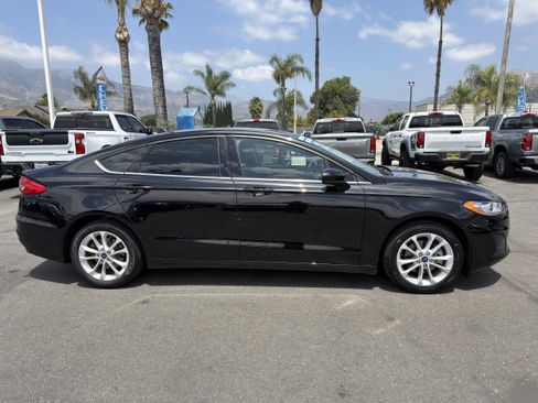 Used 2020 Ford Fusion SE FWD image 9