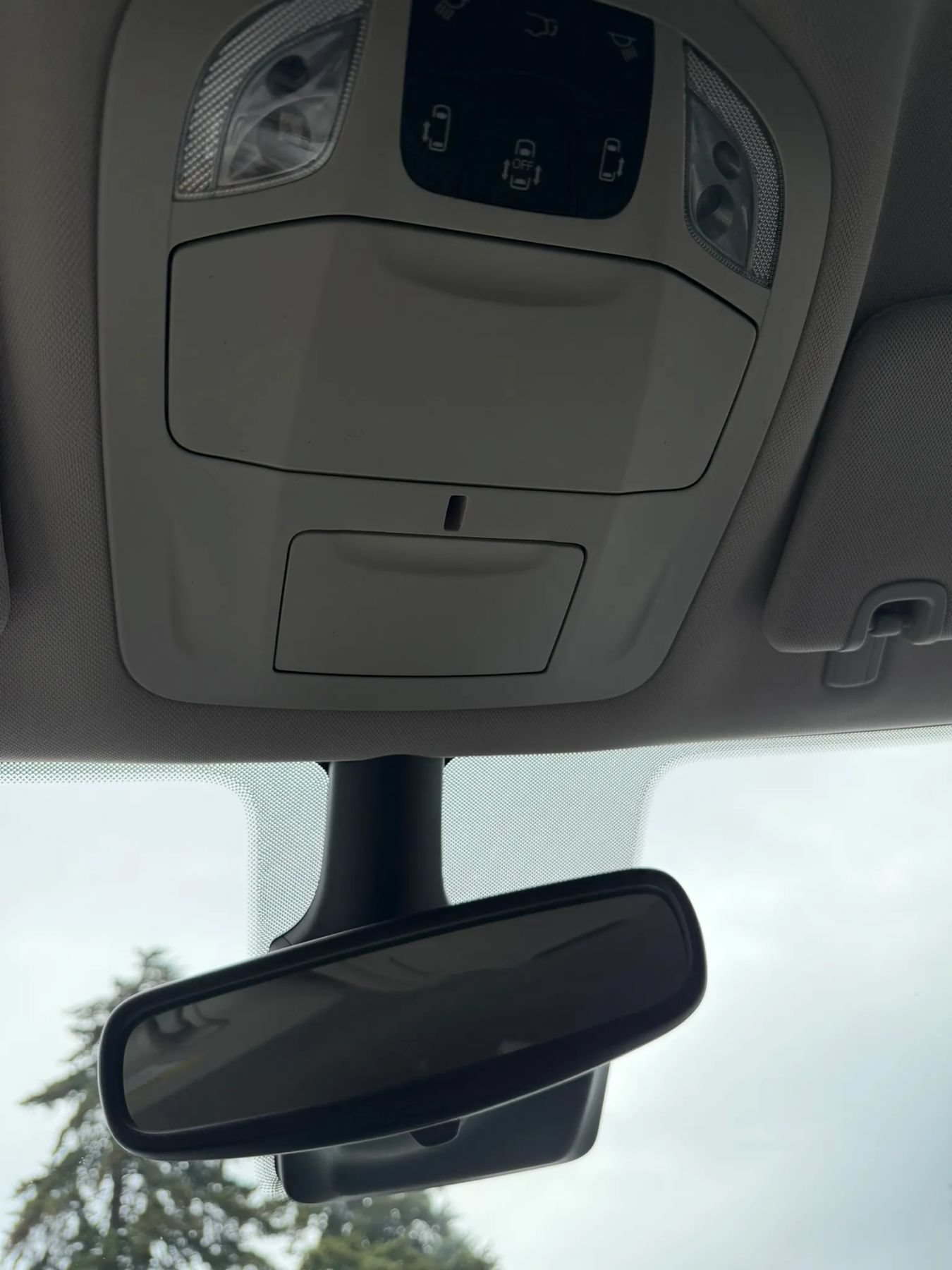 Used 2023 Chrysler Pacifica Touring-L FWD image 35