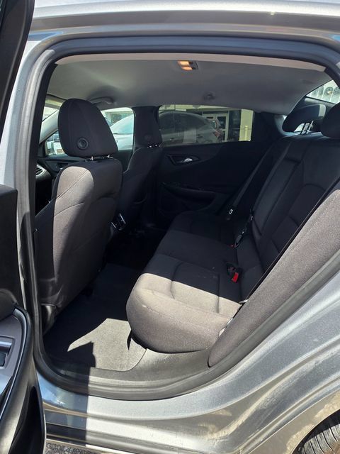 Used 2024 Chevrolet Malibu LT FWD image 12