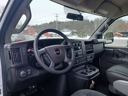 Used 2024 GMC Savana 2500 w/ Driver Convenience Package image 8