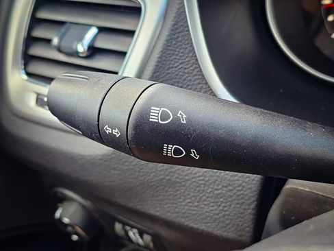 Used 2018 Jeep Compass Latitude w/ Popular Equipment Group image 18