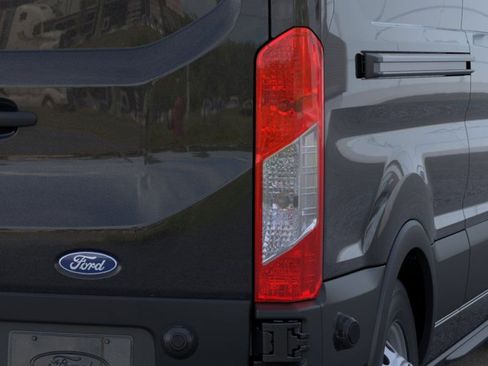 New 2026 Ford Transit 250 148 Medium Roof image 21