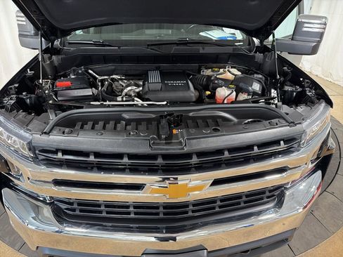 Used 2020 Chevrolet Silverado 1500 LT w/ All-Star Edition image 39