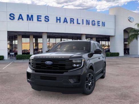 New 2026 Ford Expedition Active RWD image 2