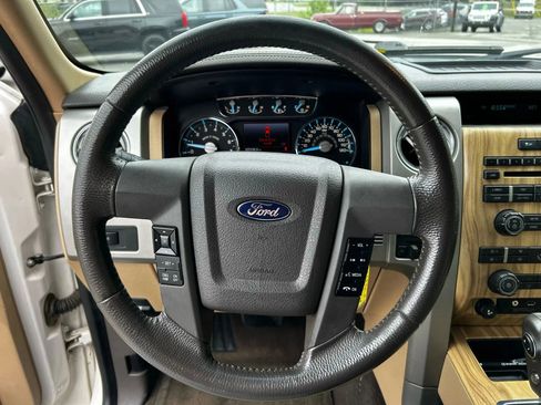 Used 2011 Ford F150 Lariat w/ Lariat Plus Pkg image 16