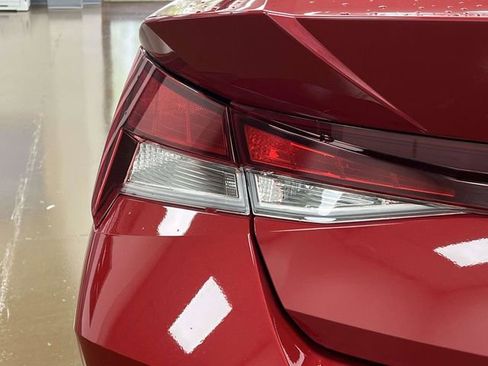 Used 2023 Hyundai Elantra SEL w/ Convenience Package FWD image 11