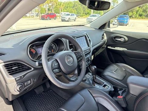 Used 2023 Jeep Cherokee Trailhawk w/ Trailer Tow Group AWD/4WD image 21