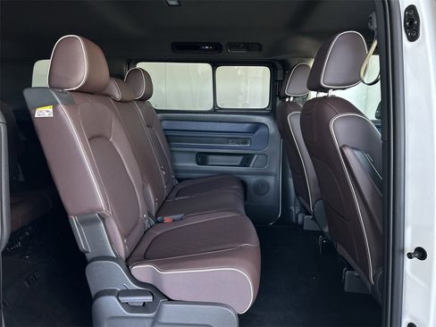 New 2025 Volkswagen ID. Buzz Pro S image 42