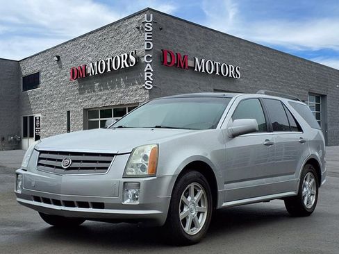 Used 2005 Cadillac SRX w/ 7-Passenger Value Package image 1