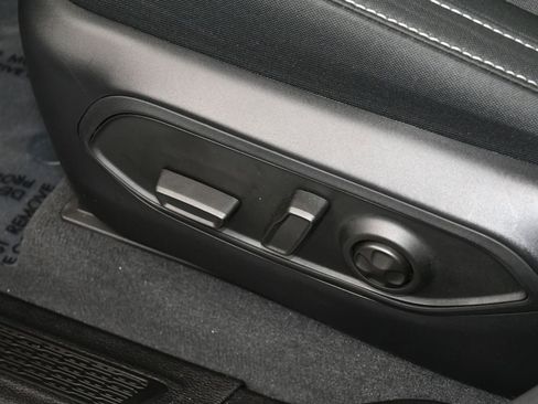 Used 2024 Jeep Grand Cherokee L Laredo image 28