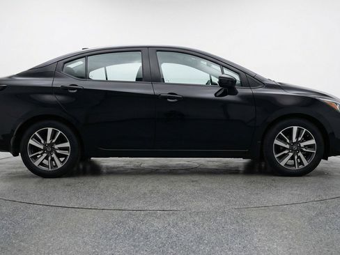 Used 2025 Nissan Versa SV image 11