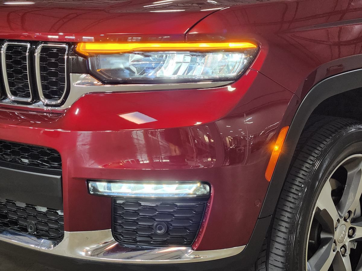 Used 2023 Jeep Grand Cherokee L Limited w/ Luxury Tech Group II RWD image 14