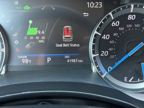 Used 2022 Toyota Highlander XLE AWD/4WD image 14