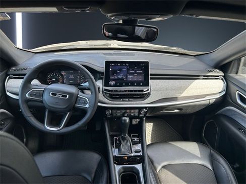 Used 2023 Jeep Compass Latitude w/ Convenience Group image 10