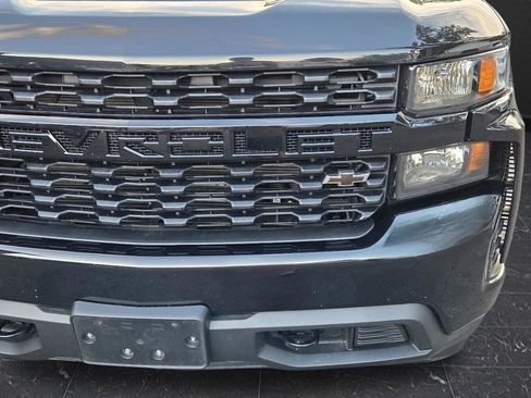 Used 2022 Chevrolet Silverado 1500 Custom AWD/4WD image 28