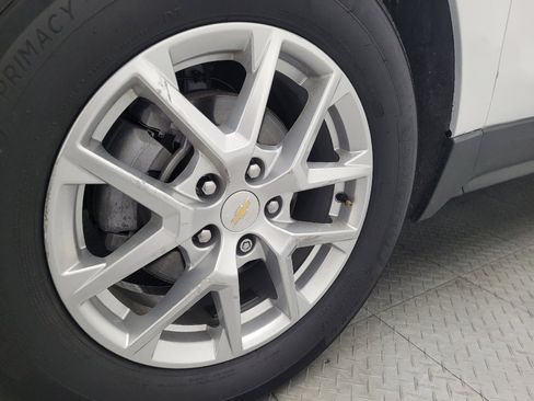 Used 2022 Chevrolet Equinox LS image 31