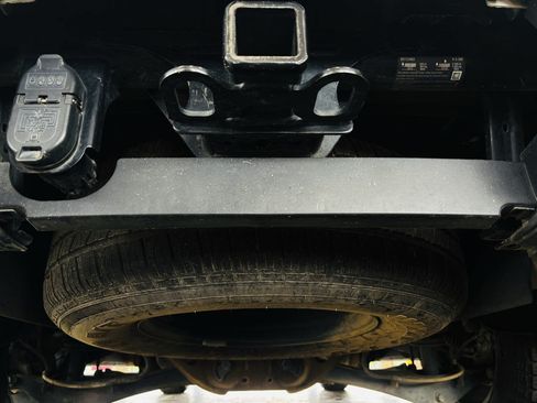 Used 2023 GMC Yukon XL AT4 w/ LPO, Floor Liner Package AWD/4WD image 13