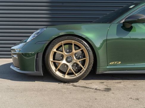 Used 2026 Porsche 911 GT3 w/ Weissach Package RWD image 12