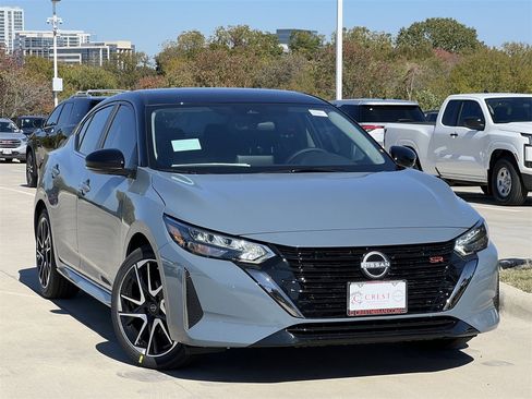 New 2025 Nissan Sentra SR image 2