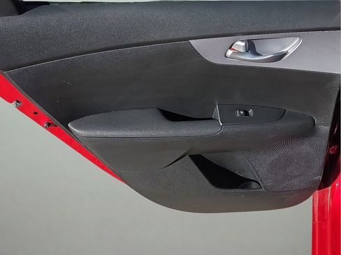 Used 2024 Kia Forte LXS image 19