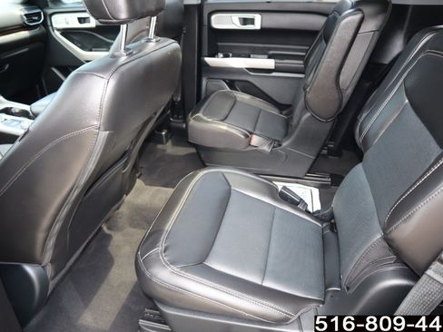 Used 2022 Ford Explorer Limited w/ Equipment Group 301A AWD/4WD image 12