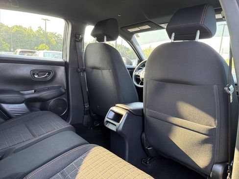 Used 2024 Honda HR-V Sport image 16
