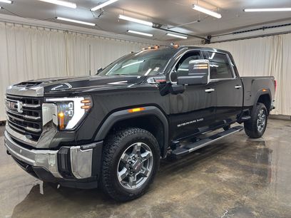 New 2025 GMC Sierra 2500 SLT w/ SLT Premium Package