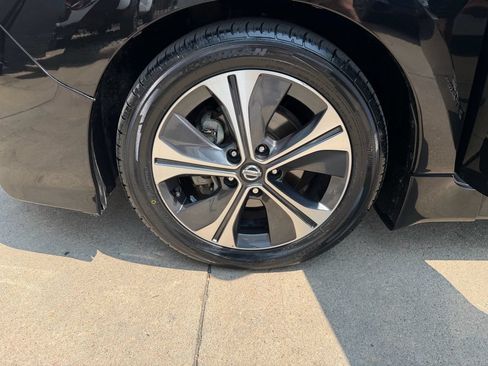 Used 2018 Nissan Leaf SV w/ Protection Package FWD image 41