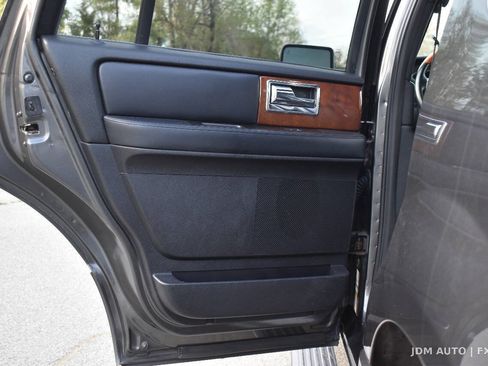 Used 2017 Lincoln Navigator Select AWD/4WD image 10