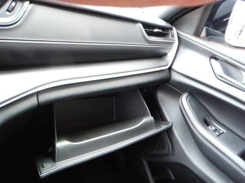 Certified 2023 Jeep Grand Cherokee Altitude AWD/4WD image 32