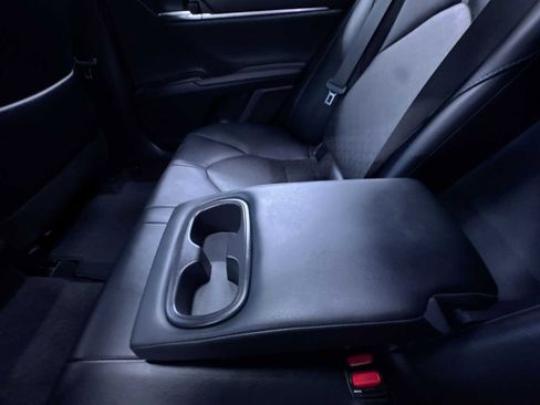 Used 2021 Toyota Camry XSE w/ Navigation Package image 39