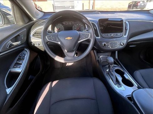 Used 2023 Chevrolet Malibu LT FWD image 16