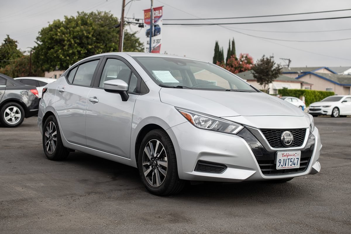 Used 2021 Nissan Versa SV FWD image 1