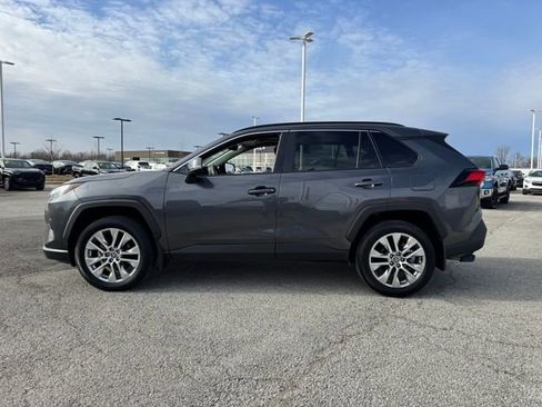 Used 2024 Toyota RAV4 XLE Premium image 3