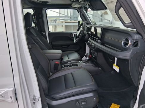 New 2026 Jeep Gladiator Sport image 25